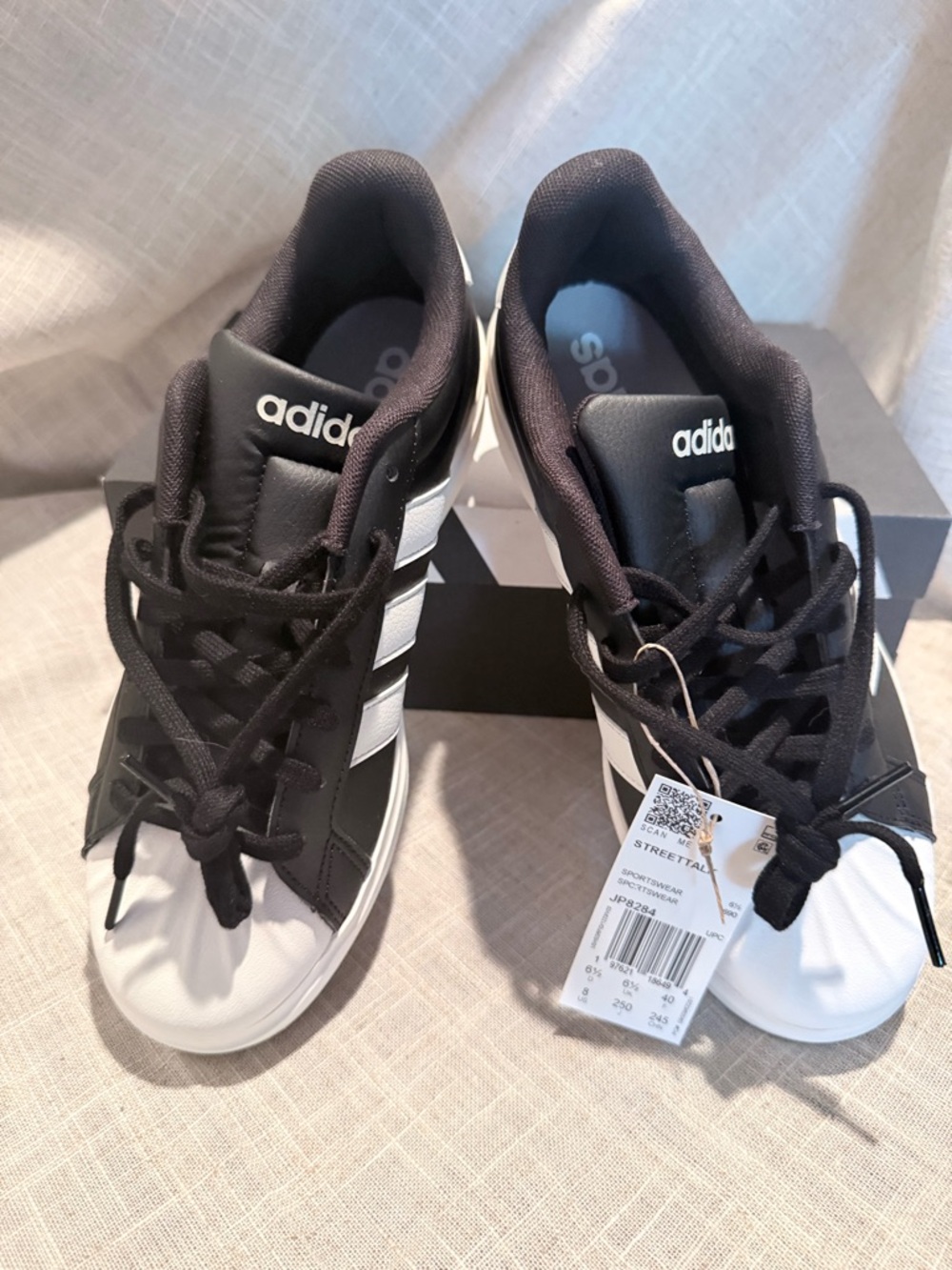 Adidas Street Talk Sneakers | Size 8 | Black White | New with Box - Picture 4 of 4